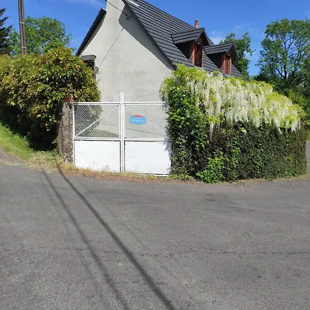 Avec Jardin Pour 6 Pers Pres De Salers Nature & Puy Mary * Le Vigan (Lot)