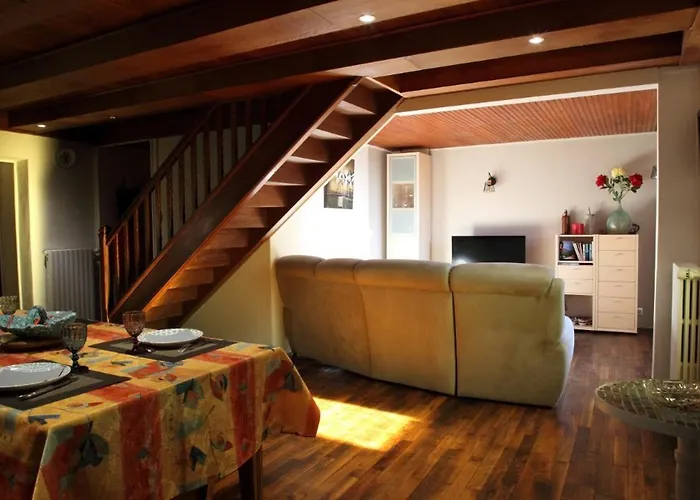 Holiday home Avec Jardin Pour 6 Pers Pres De Salers Nature & Puy Mary Le Vigan (Lot)