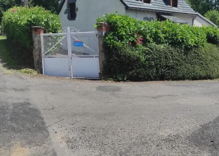 Avec Jardin Pour 6 Pers Pres De Salers Nature & Puy Mary *